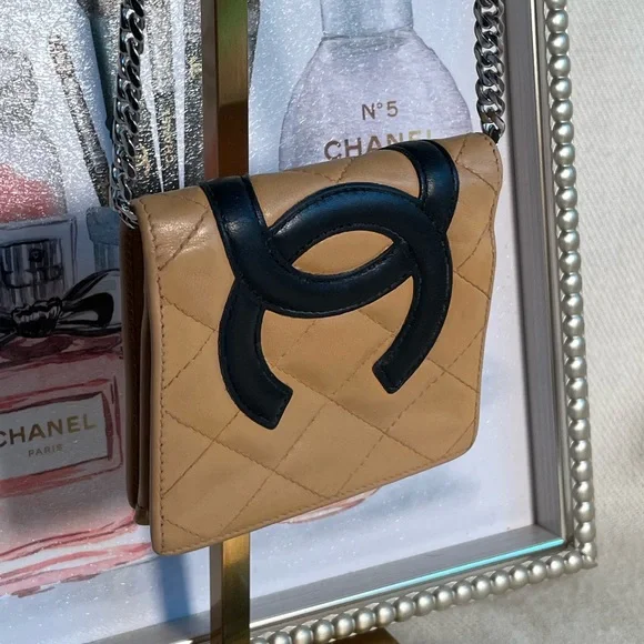 *SOLD* CHANEL CAMBON KISSLOCK WALLET WITH COA - Picture 2 of 13